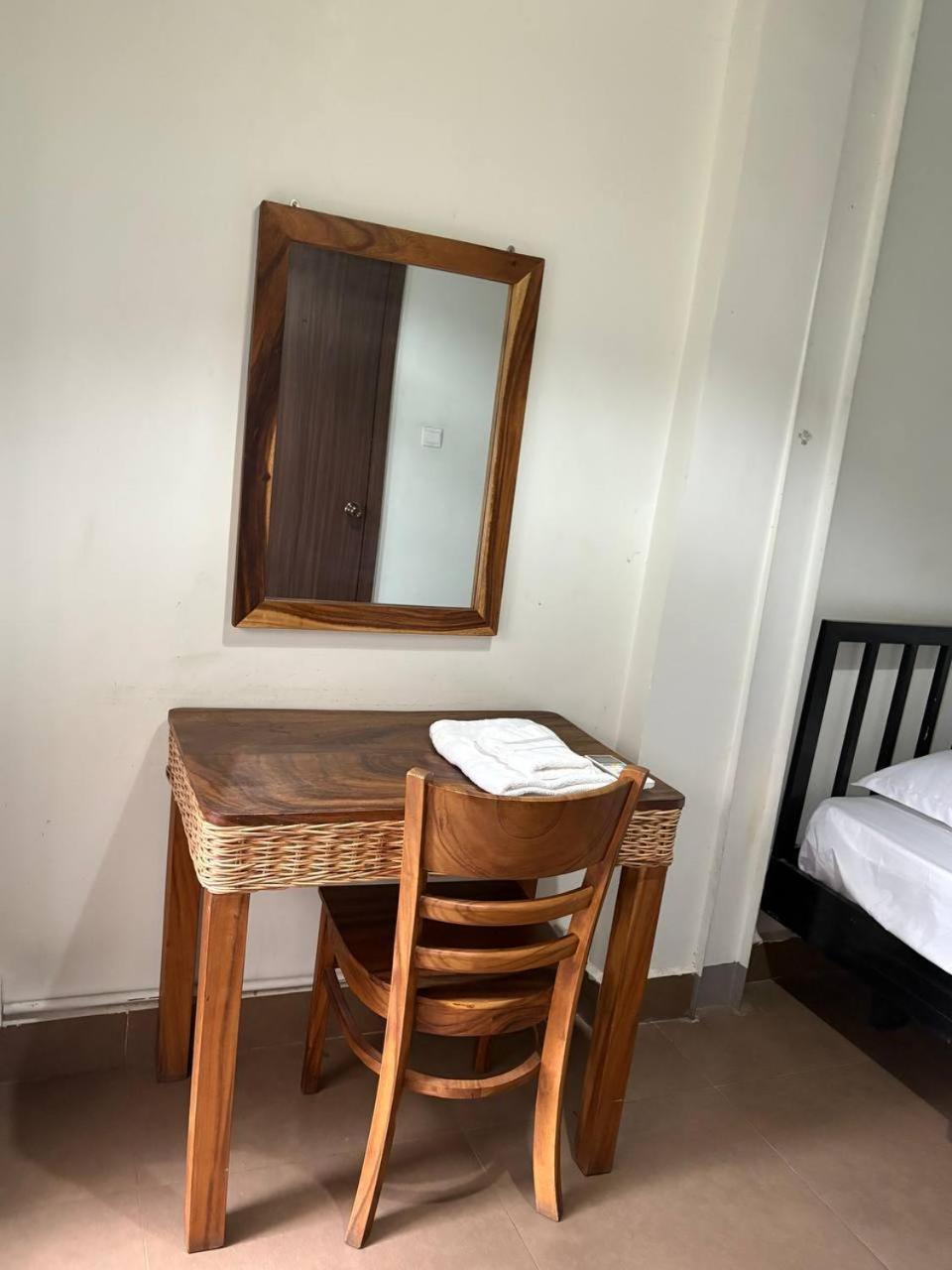Hostel Fuji Пномпень Экстерьер фото